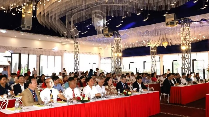 Посланик Павлин Тодоров взе участие в научна конференция за опазване на традиционната култура на провинция Тхан Хоа